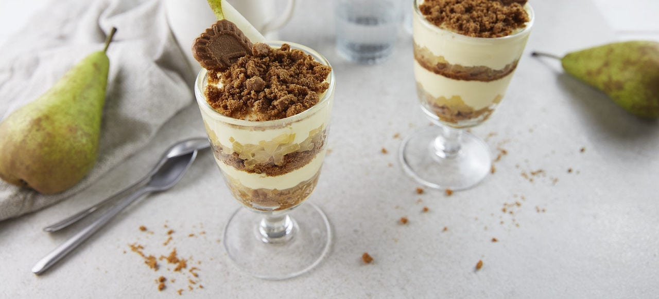 Tiramisú con peras y galletas speculoos