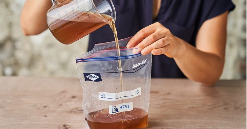 Caldos caseros de pollo y verduras: receta anti-desperdicio