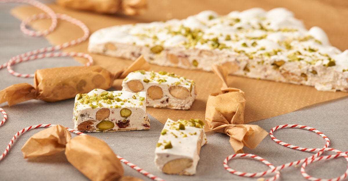 Receta fácil de turrón blanco con almendras y pistachos