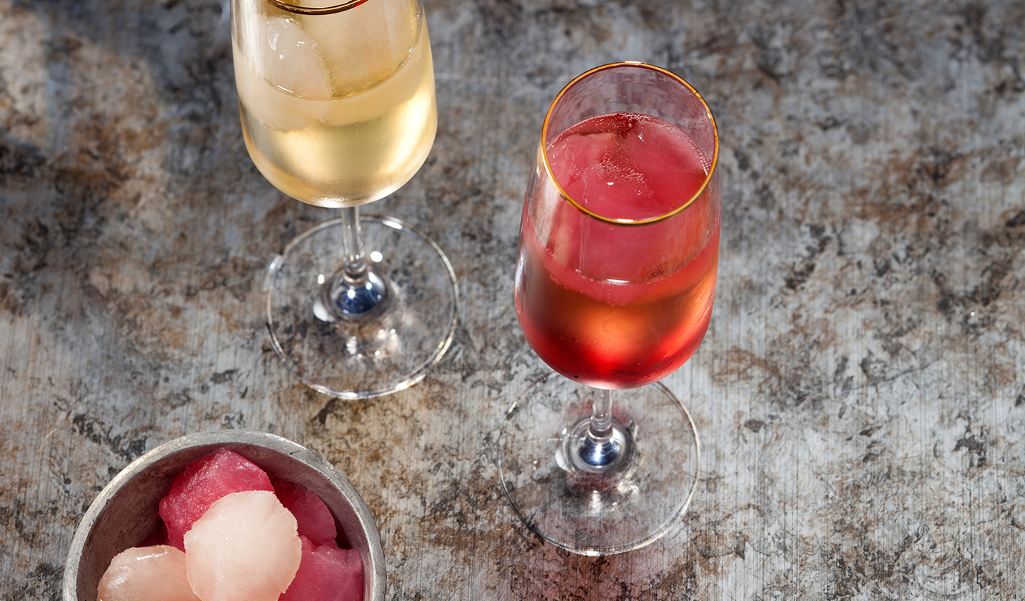 Receta de cóctel de violeta y champán: elegante y espumoso