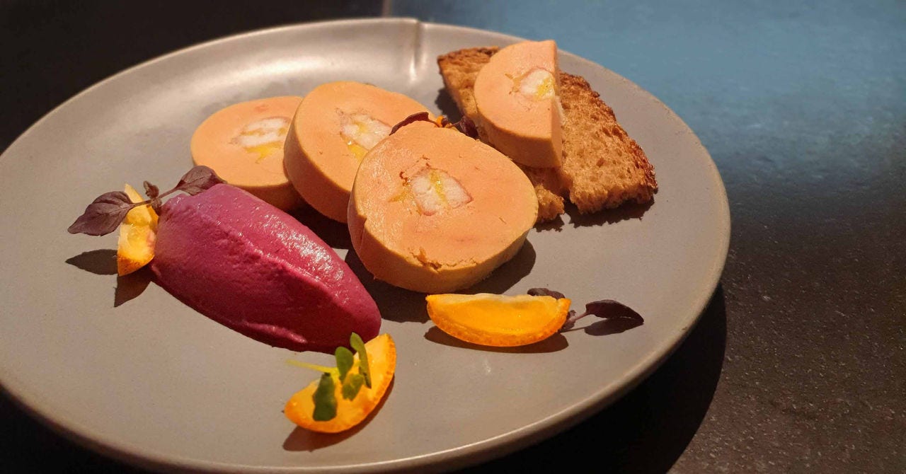 Foie gras con anguila ahumada: una receta gourmet y fácil