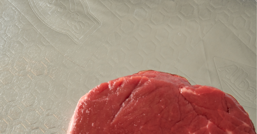 Bistec jugoso a la parrilla con papel de aluminio Albal®