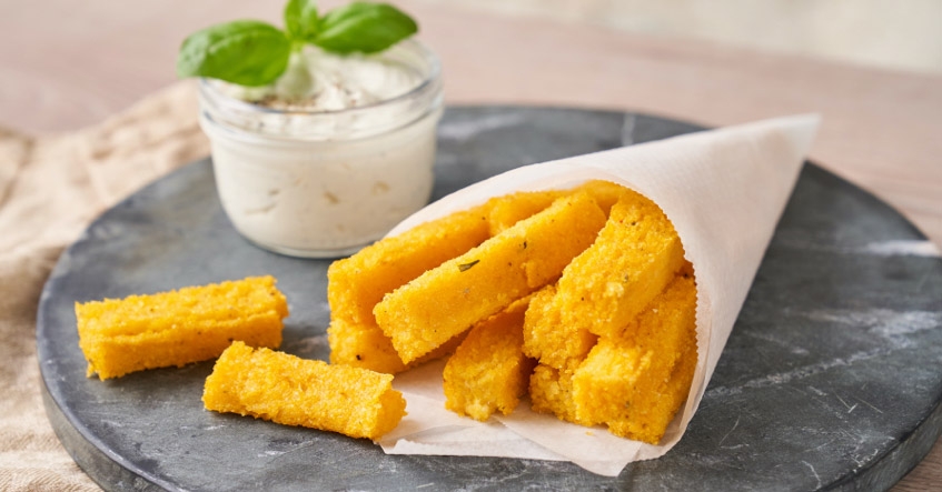 Las patatas fritas de polenta son un snack riquísimo