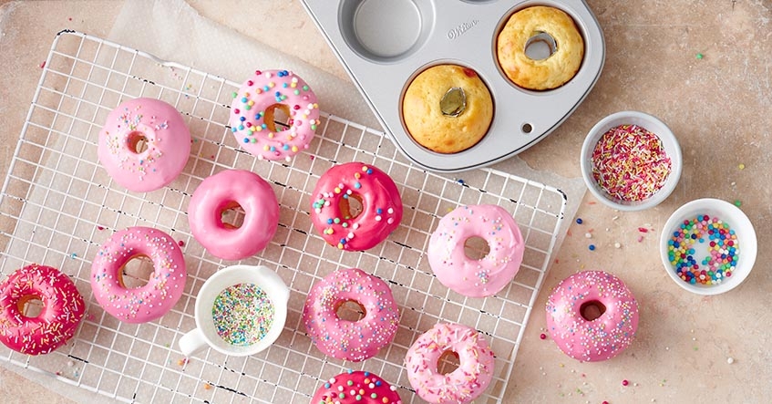 Mini donuts coloridos y glaseados