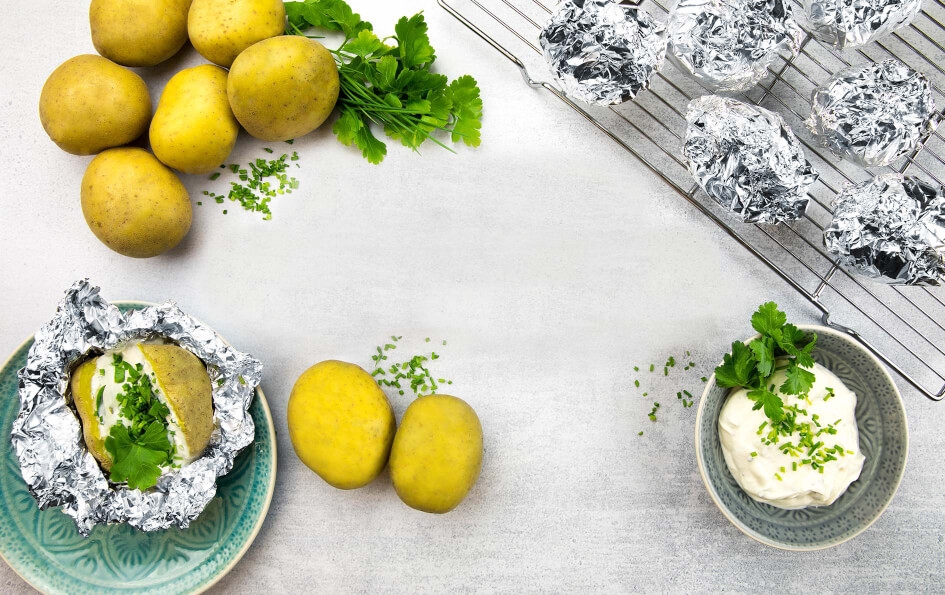 Patatas asadas con hierbas y papel de aluminio Albal®