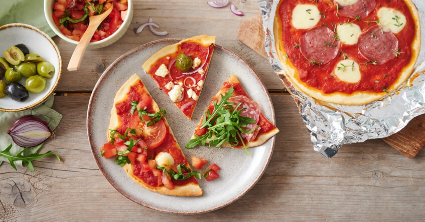 Receta Albal®: Pizza de colores en plato y en papel de aluminio Albal®