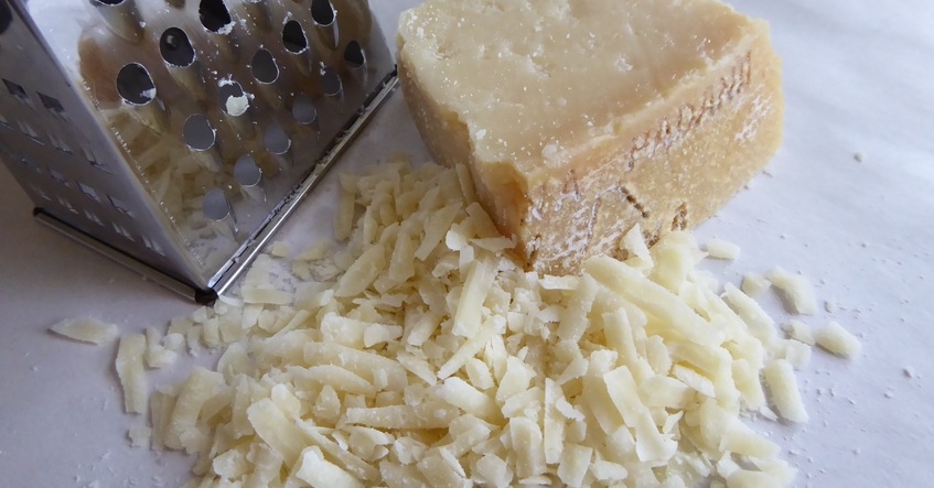 Truco Haz crujientes de queso con Papel de Horno Albal®